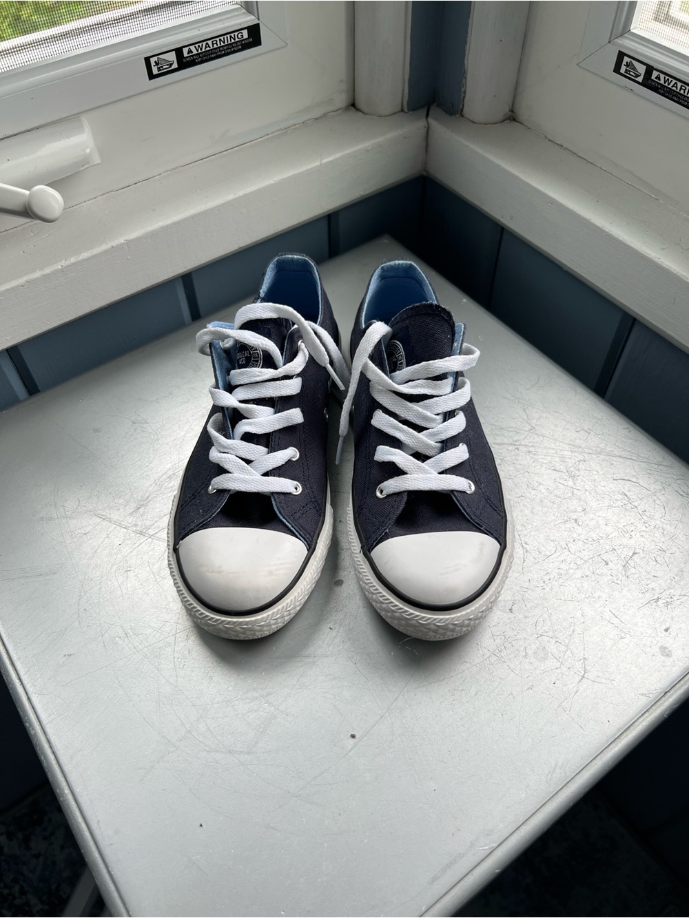 Kids Low-Top Canvas Sneakers in Navy with White Toe